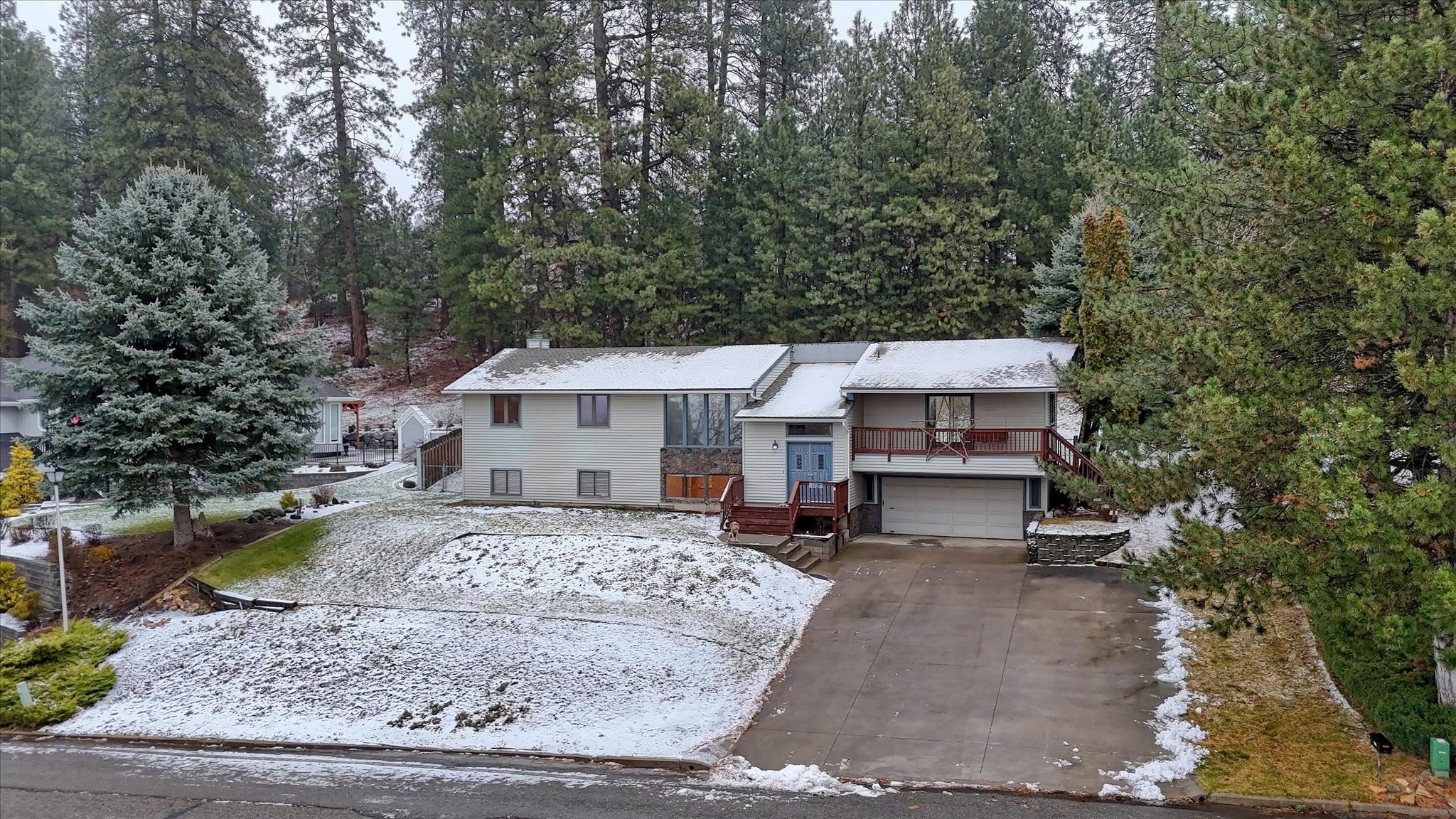 1715 South Ridgemont Drive Spokane Valley, WA 99037 - Photo 2 of 44