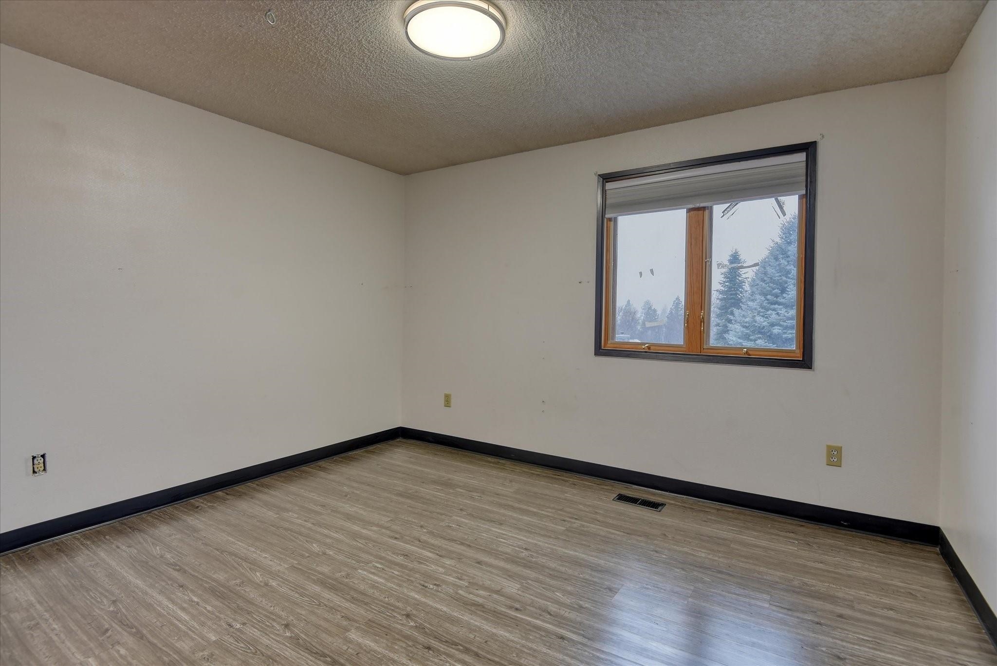 1715 South Ridgemont Drive Spokane Valley, WA 99037 - Photo 26 of 44