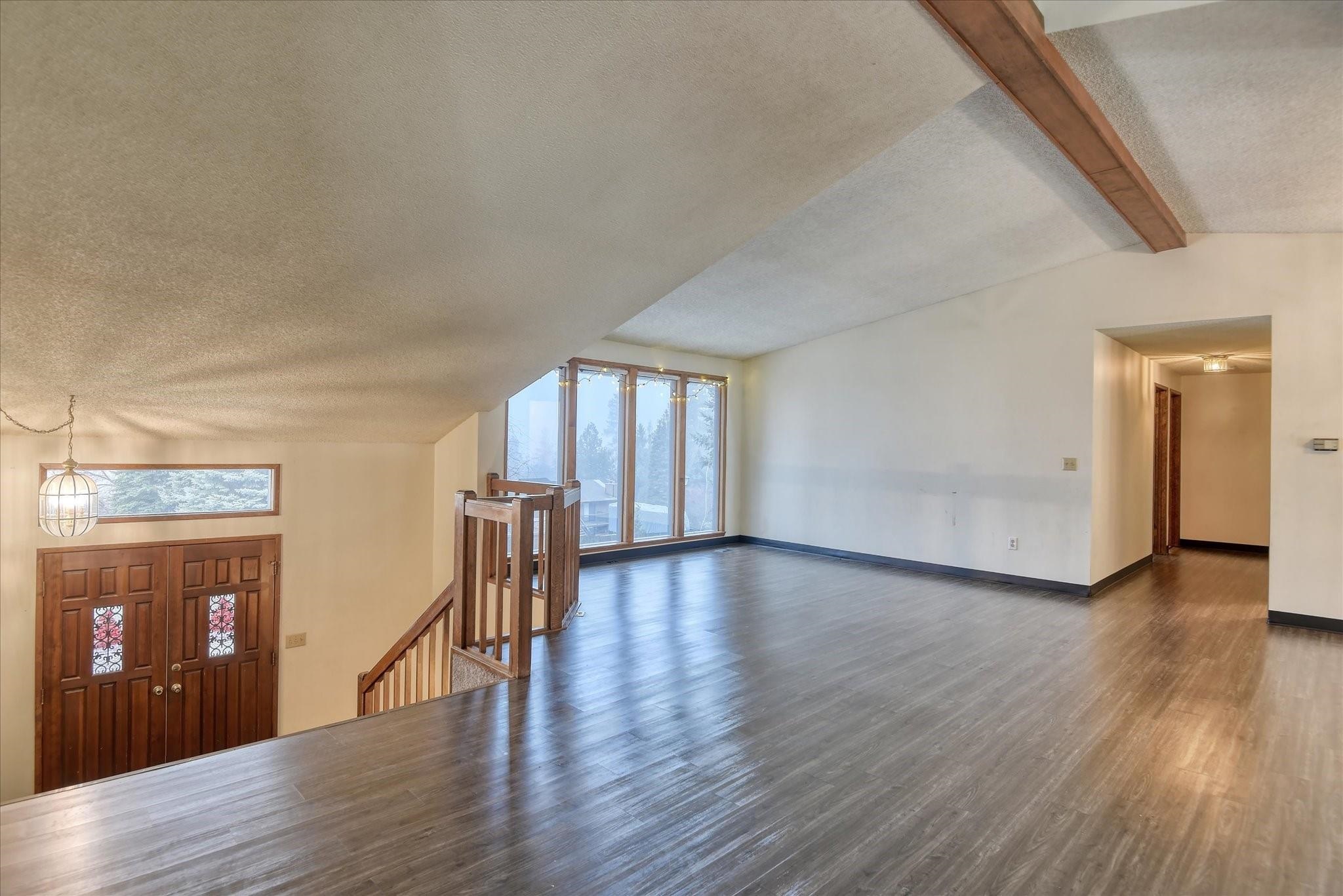 1715 South Ridgemont Drive Spokane Valley, WA 99037 - Photo 4 of 44