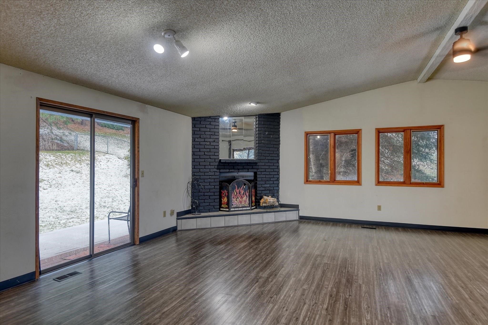 1715 South Ridgemont Drive Spokane Valley, WA 99037 - Photo 7 of 44