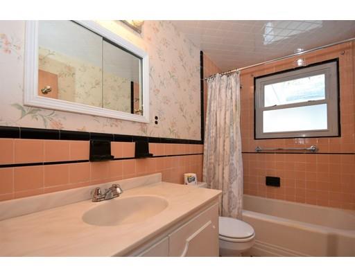 59 Hobbs Road Waltham, MA 02452 - Photo 12 of 23 Gallery Image 12