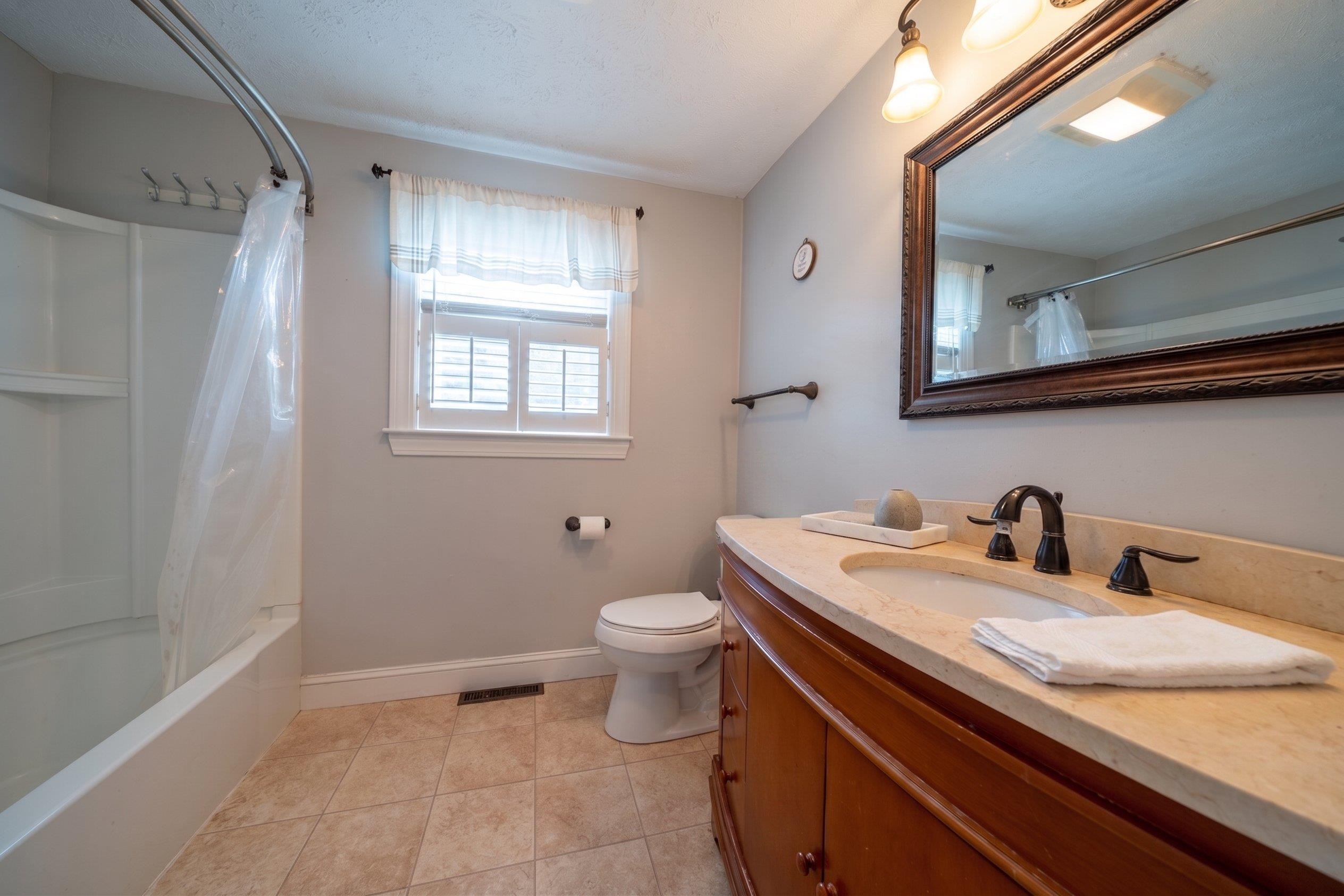 246 Winding Pond Road Londonderry, NH 03053 - Photo 16 of 32