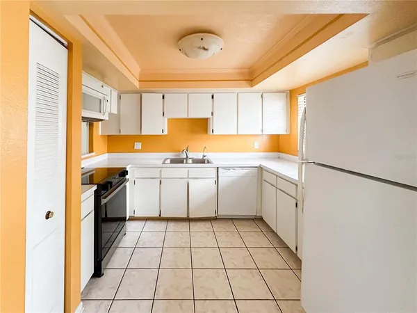 $199,999 | 3710 Greenery Court, Unit 110, Tampa, FL 33618