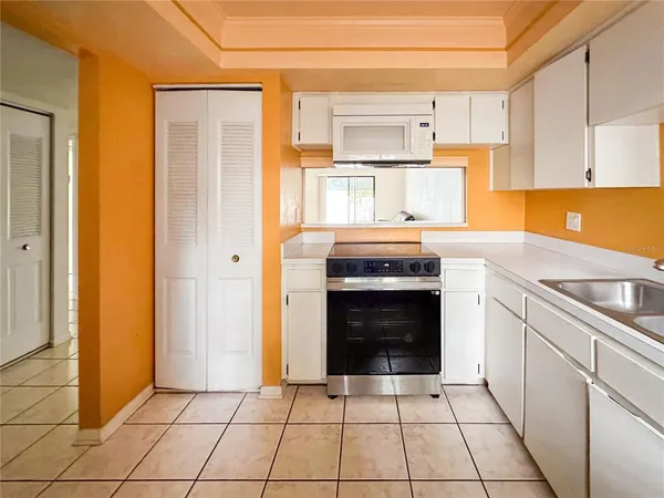 $199,999 | 3710 Greenery Court, Unit 110, Tampa, FL 33618