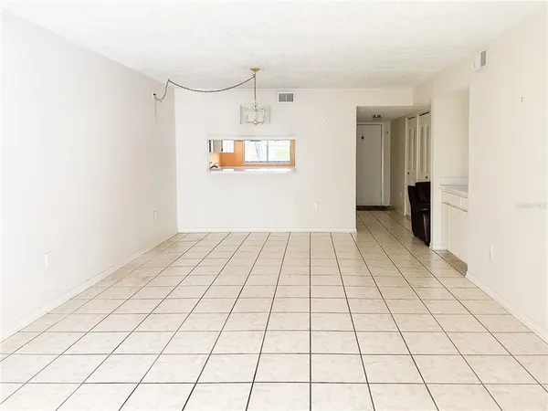 $199,999 | 3710 Greenery Court, Unit 110, Tampa, FL 33618