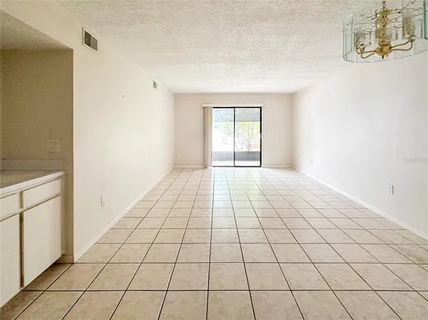 $199,999 | 3710 Greenery Court, Unit 110, Tampa, FL 33618
