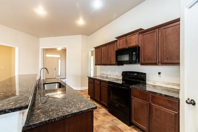 $2,250 | 9706 Ridgely Avenue, Lubbock, TX 79424