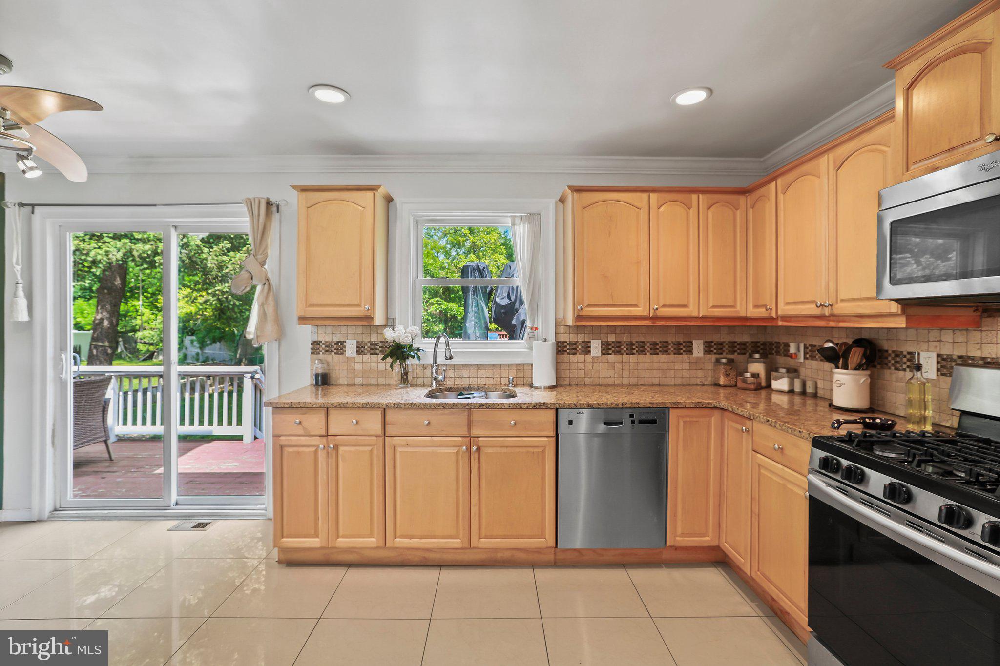 86 Rosedale Avenue Ewing, NJ 08638 - Photo 8 of 26 Gallery Image 8