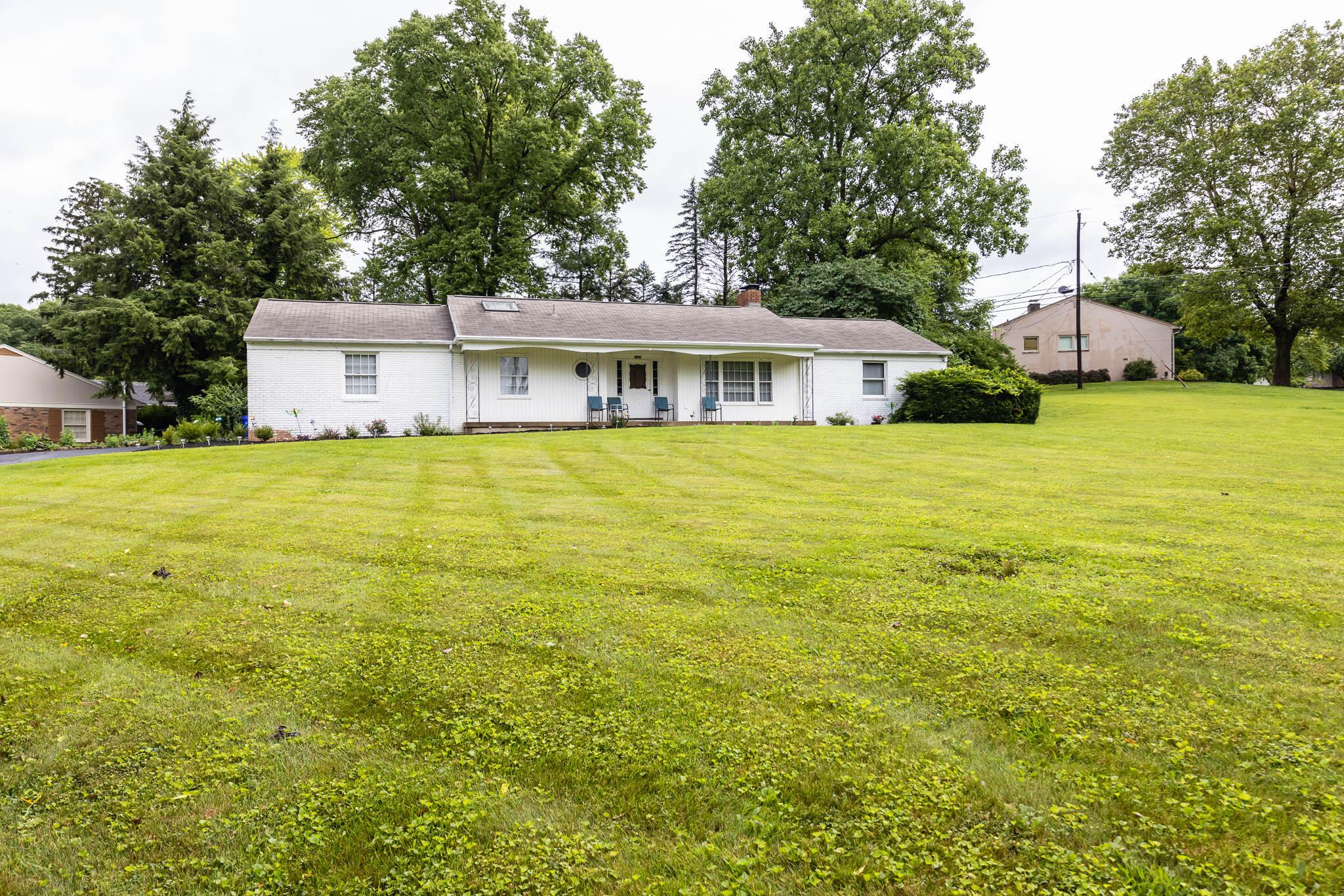 2840 Charing Road Upper Arlington, OH 43221 - Photo 5 of 39 2840 Charing Rd-03