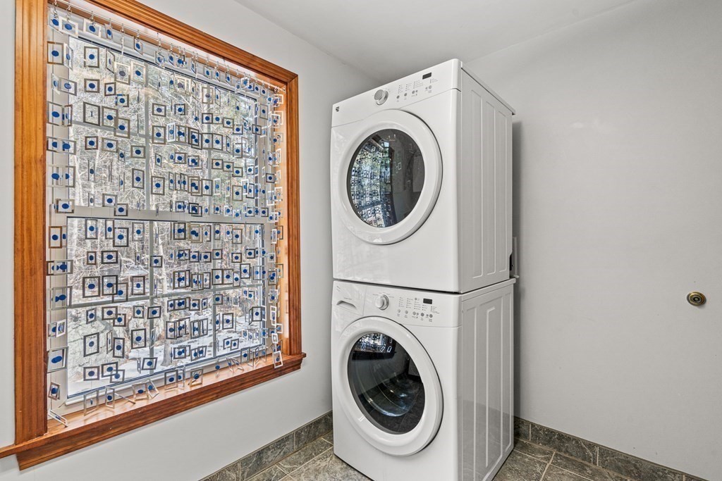38 Boulder Road Saugus, MA 01906 - Photo 18 of 37 Gallery Image 18