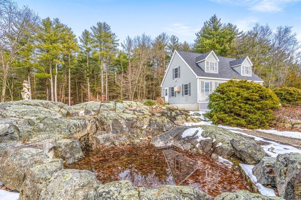 38 Boulder Road Saugus, MA 01906 - Photo 3 of 37 Gallery Image 3