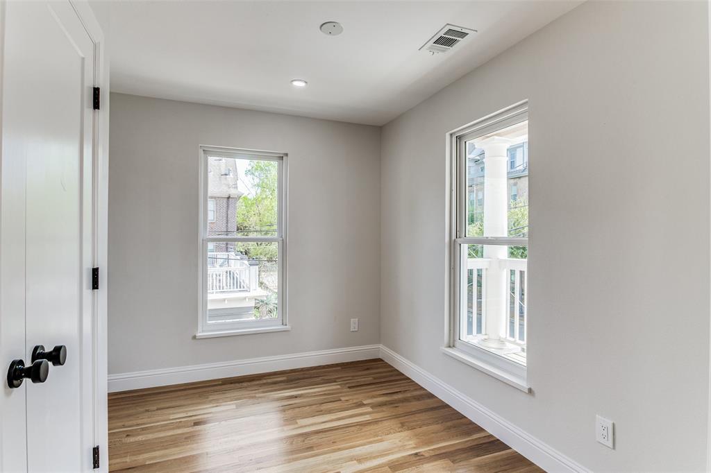 2214 Routh Street, Unit B Dallas, TX 75204 - Photo 15 of 23 2nd Story Guest Bedroom