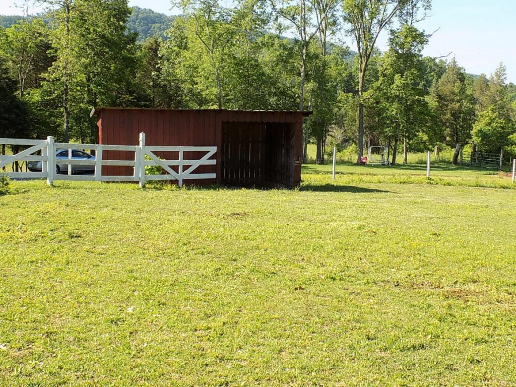 494 Summit Hill Road Bulls Gap, TN 37711 - Photo 9 of 32 Photo 9