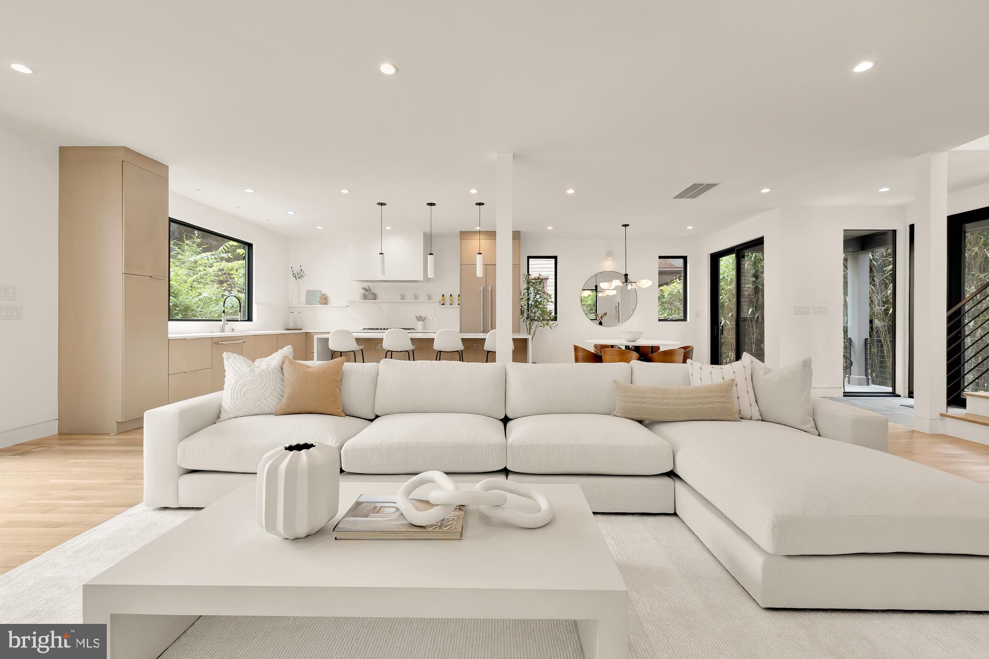 4525 Grant Road Northwest Washington, DC 20016 - Photo 8 of 38