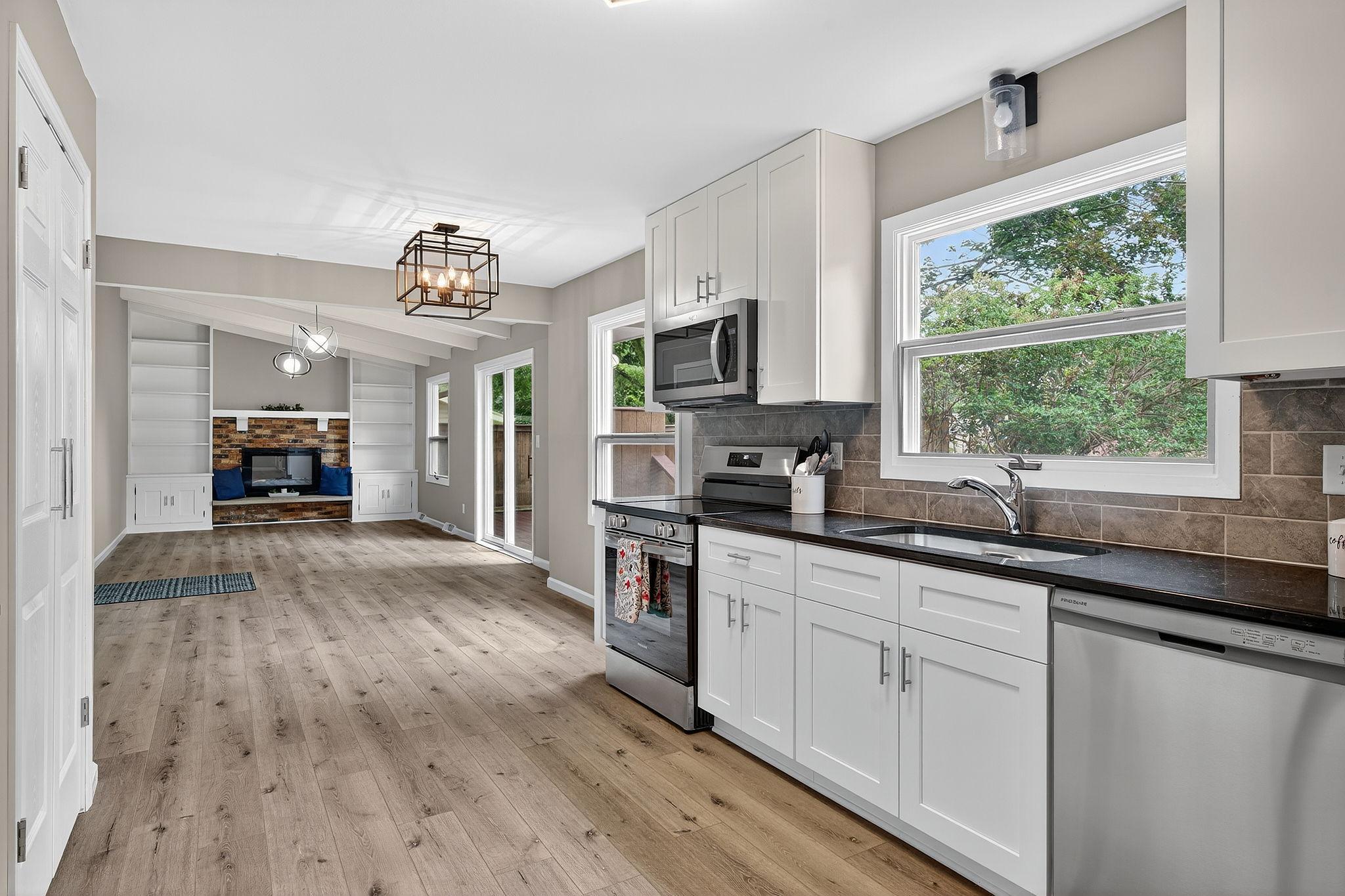 559 21st Street Northeast Rochester, MN 55906 - Photo 14 of 41