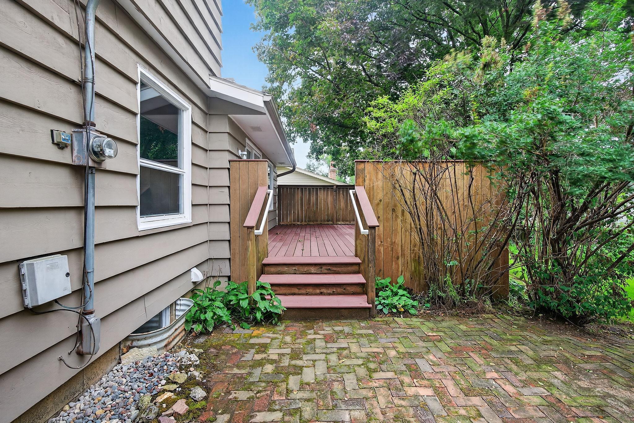 559 21st Street Northeast Rochester, MN 55906 - Photo 4 of 41