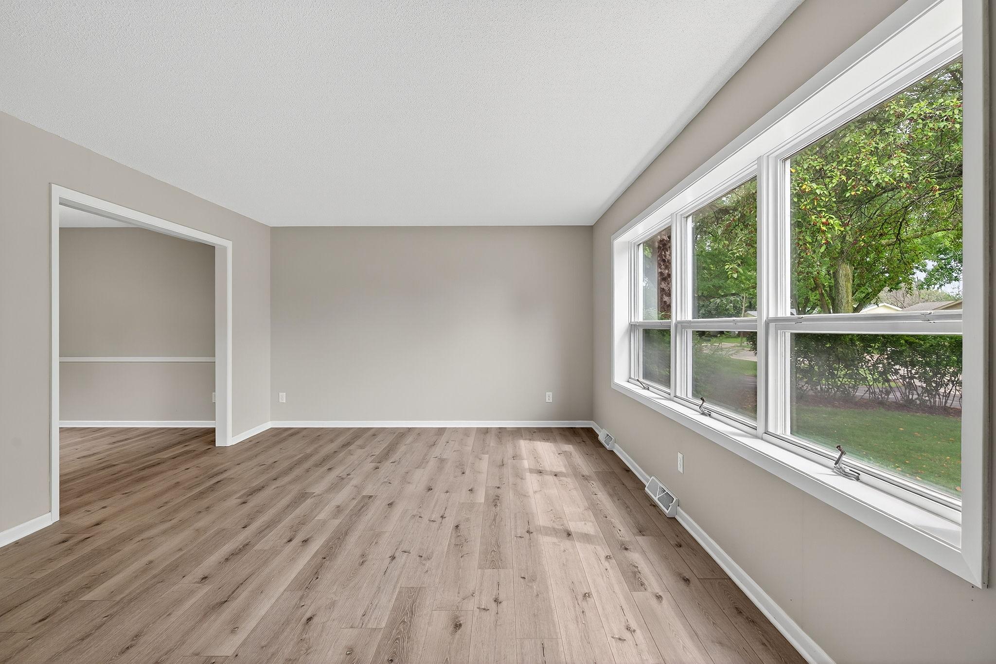 559 21st Street Northeast Rochester, MN 55906 - Photo 7 of 41