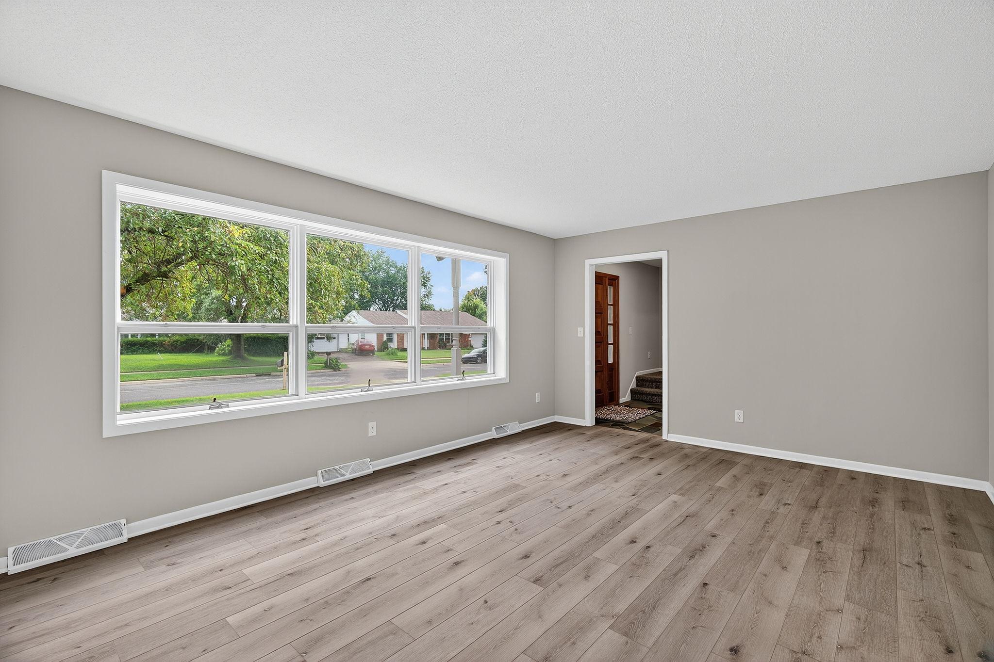 559 21st Street Northeast Rochester, MN 55906 - Photo 10 of 41