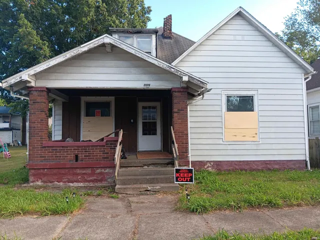$29,900 | 2125 1st Avenue, Terre Haute, IN 47807