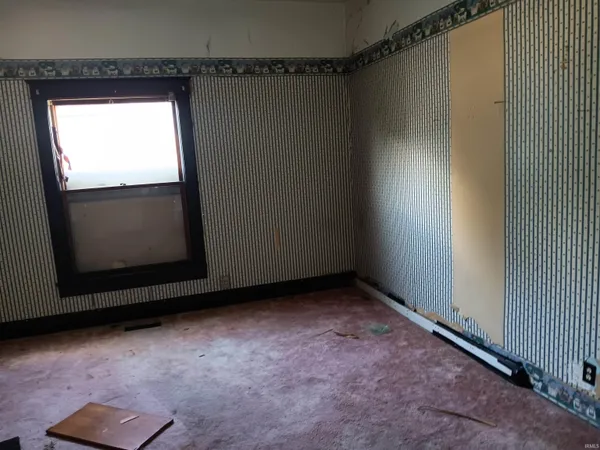 $23,900 | 2125 1st Avenue, Terre Haute, IN 47807