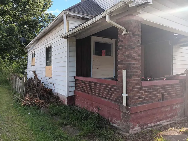 $29,900 | 2125 1st Avenue, Terre Haute, IN 47807