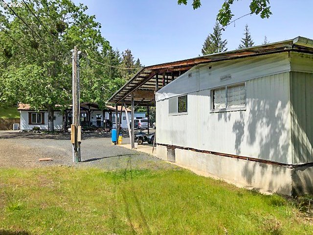 5956 Buckhorn Road Roseburg, OR 97470 - Photo 38 of 42