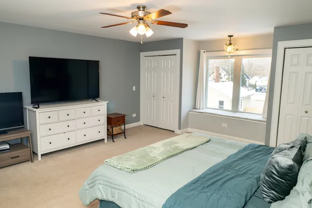 $437,500 | 371 South Madison Street, Oswego, IL 60543