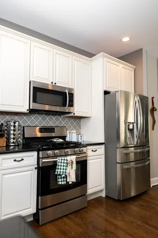 $437,500 | 371 South Madison Street, Oswego, IL 60543