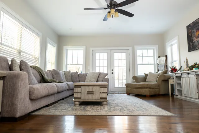 $437,500 | 371 South Madison Street, Oswego, IL 60543