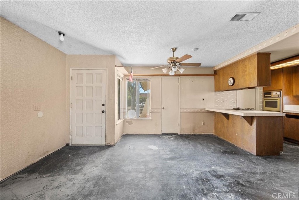 4865 Emerson Street Riverside, CA 92504 - Photo 6 of 43