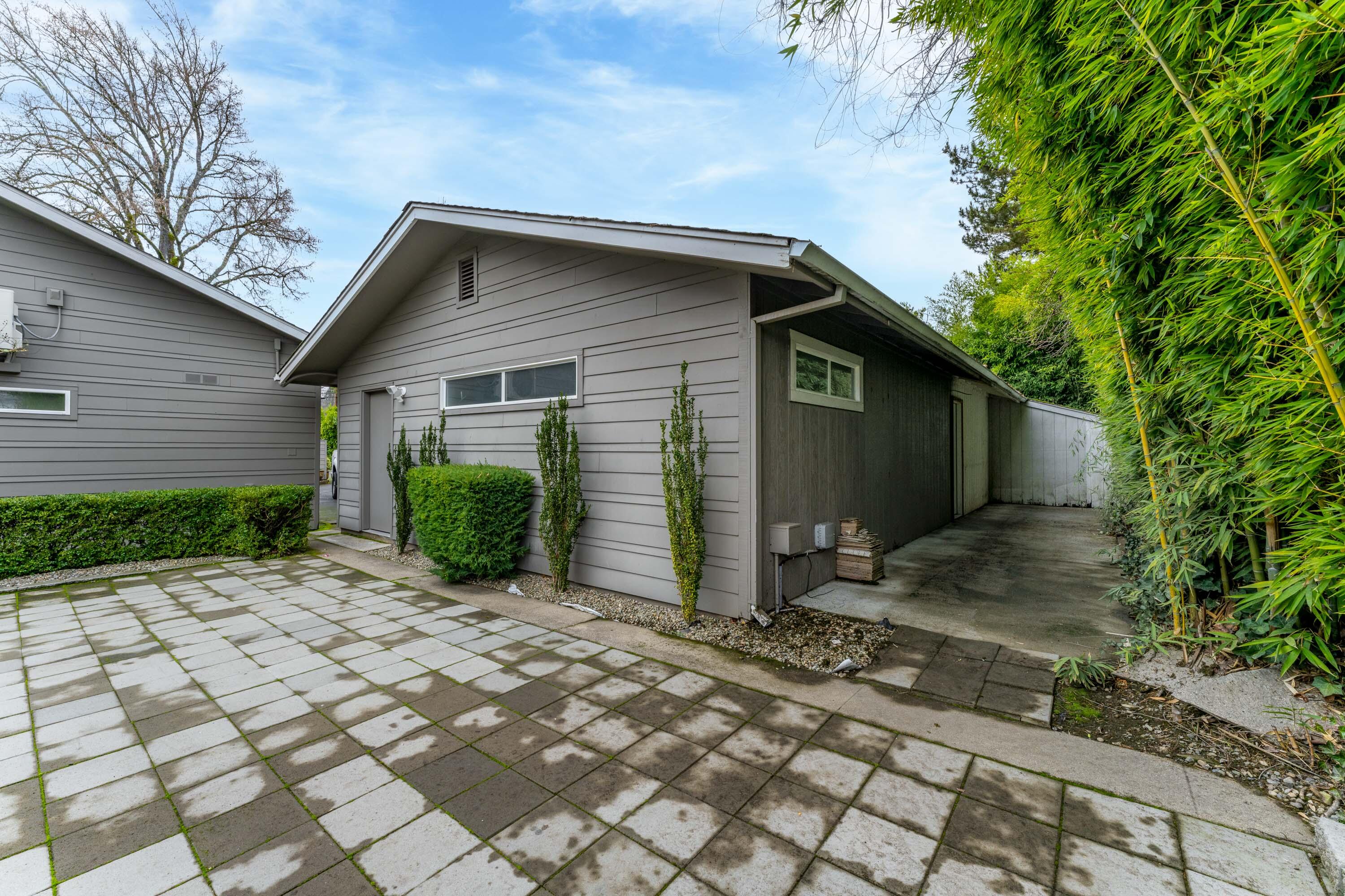 3130 Lower River Road Grants Pass, OR 97526 - Photo 41 of 64 Guest qtrs