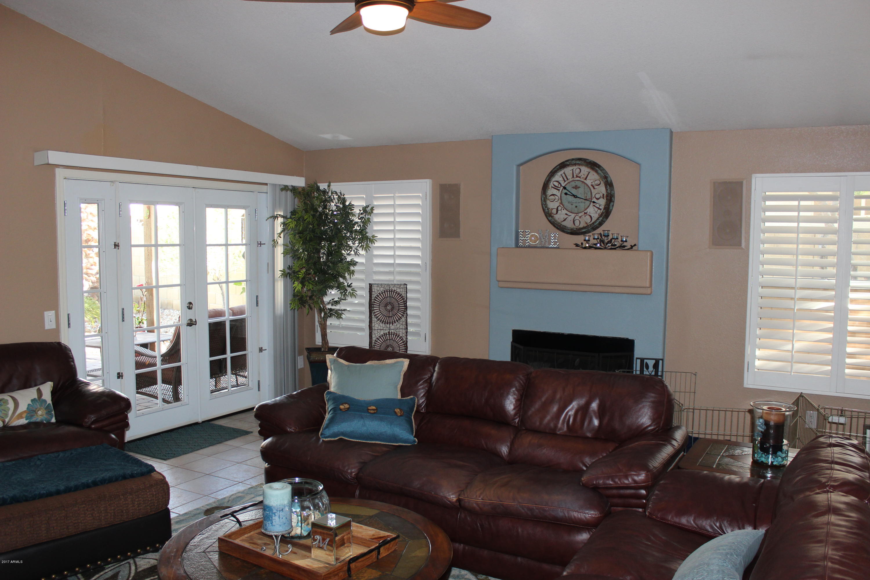 8344 West Bloomfield Road Peoria, AZ 85381 - Photo 3 of 22 Greatroom