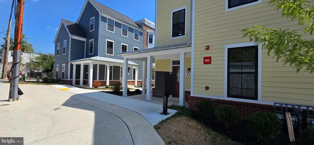 $3,600 | 412 Chapel Alley, Unit 1, Frederick, MD 21701