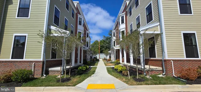 $3,600 | 412 Chapel Alley, Unit 1, Frederick, MD 21701
