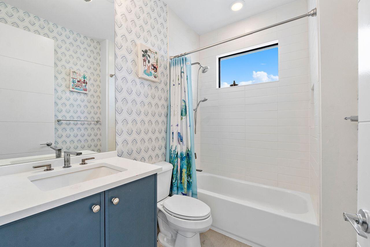 17057 Watersprite Lakes Road Boca Raton, FL 33496 - Photo 63 of 86 17057_Watersprite_Lakes_Rd_080