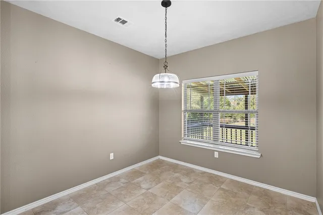 $435,000 | 525 Oak Tree Lane, Franklin, TX 77856