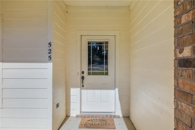 $435,000 | 525 Oak Tree Lane, Franklin, TX 77856