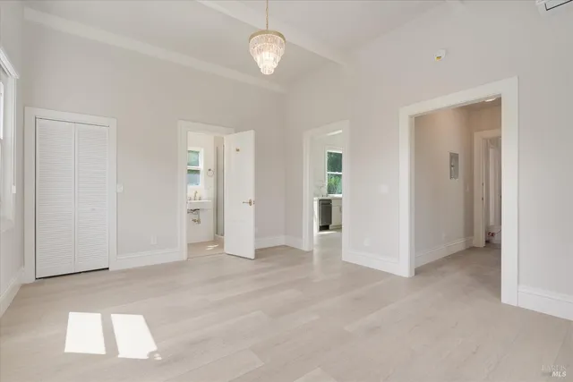 a close up view of a washer and dryer