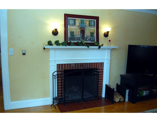 41 Buckingham Road North Andover, MA 01845 - Photo 5 of 18 Gallery Image 5