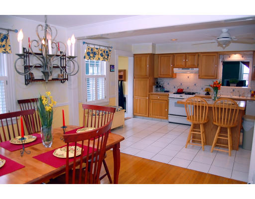 41 Buckingham Road North Andover, MA 01845 - Photo 6 of 18 Gallery Image 6