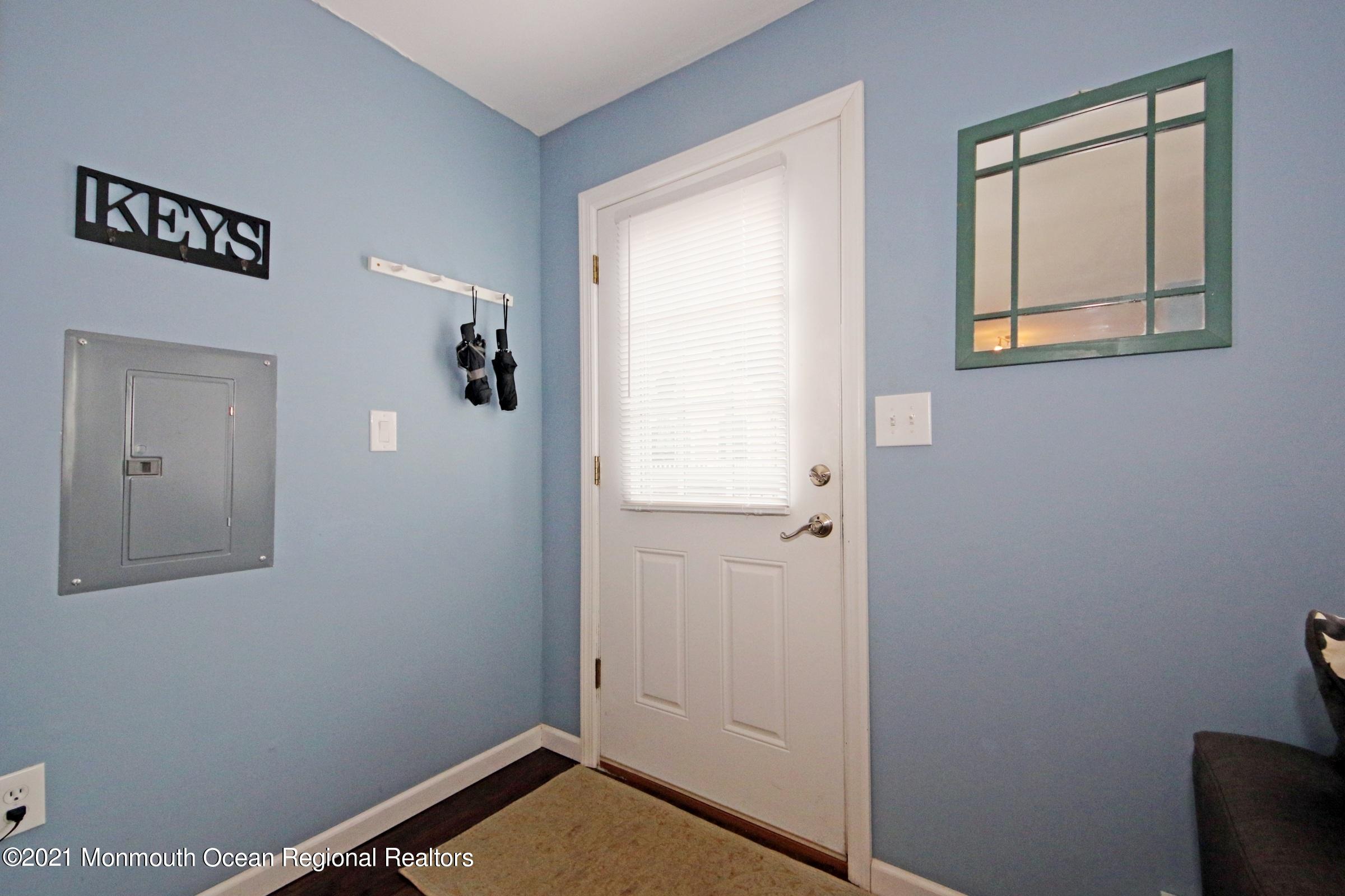 49 Gravelly Point Road Highlands, NJ 07732 - Photo 3 of 37 Welcome Home