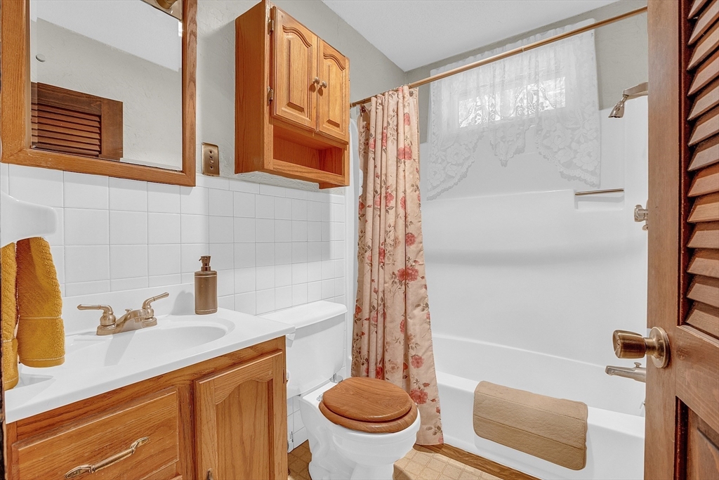 133 Murray Road Gardner, MA 01440 - Photo 11 of 31 Gallery Image 11