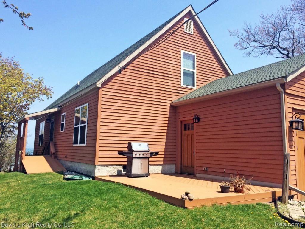 8564 Crescent Beach Road Pigeon, MI 48755 - Photo 27 of 28 8564CrescentBeachFrontDeck2.jpg