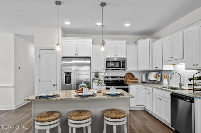 $277,500 | 2020 Dartford Drive, Unit B, Greenville, NC 27834