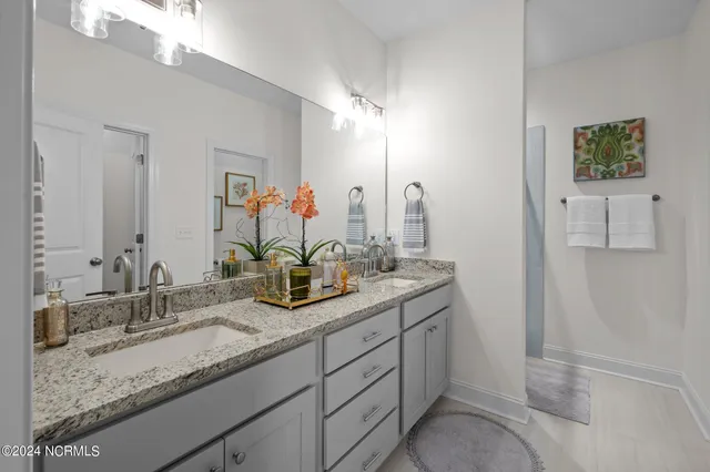 $277,500 | 2020 Dartford Drive, Unit B, Greenville, NC 27834