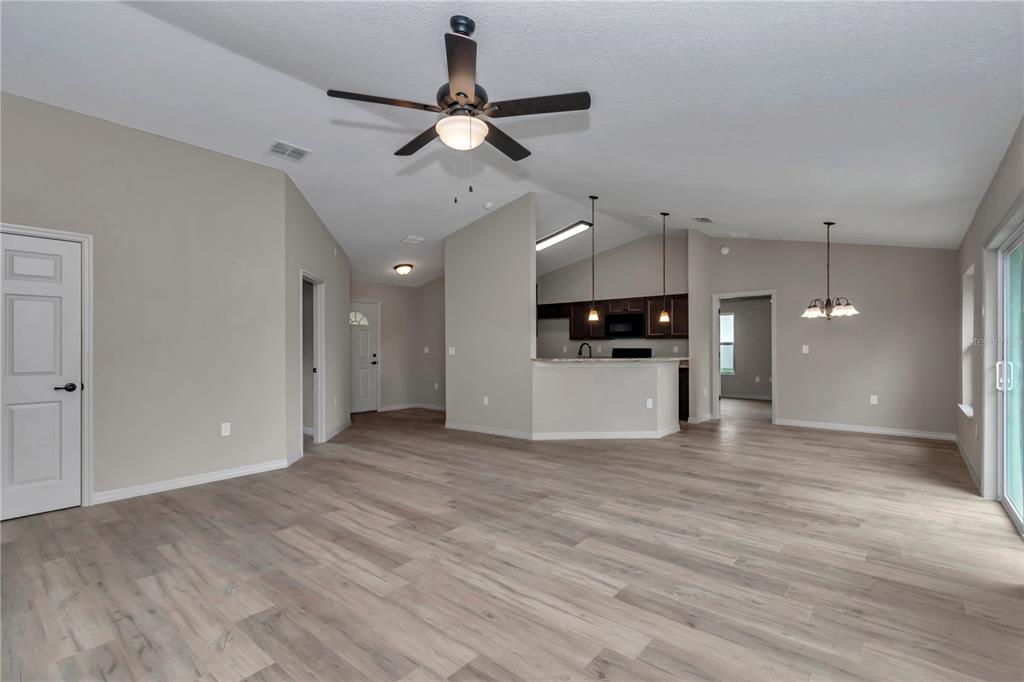 22041 Southwest Pine Bluffs Road Dunnellon, FL 34431 - Photo 6 of 32