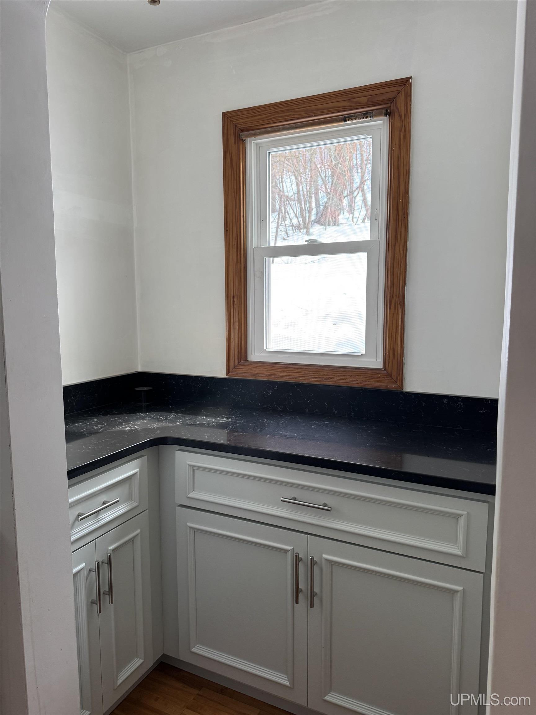 242 Hill Street Ishpeming, MI 49849 - Photo 9 of 27