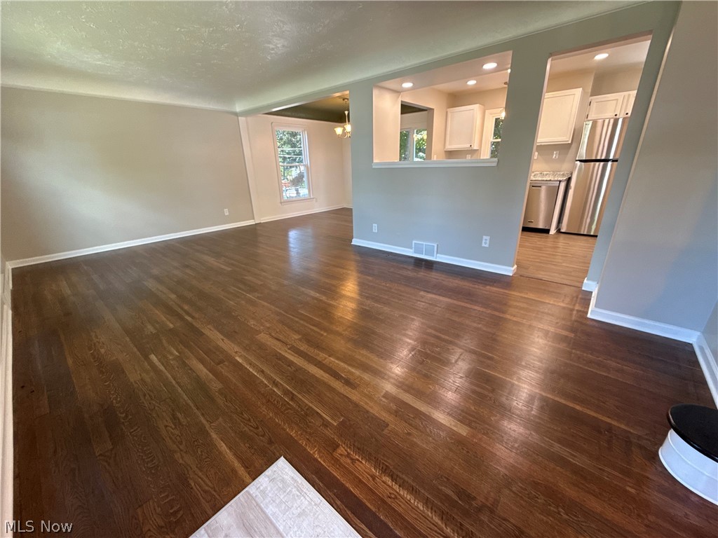 190 Meriden Road Painesville, OH 44077 - Photo 13 of 22