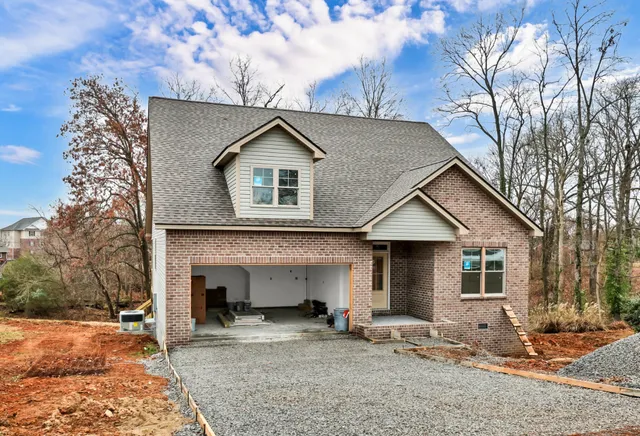 $389,900 | 52 West Drive, Clarksville, TN 37040