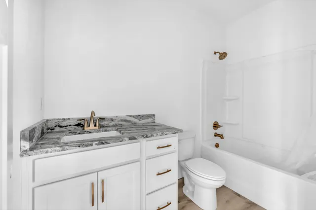 $389,900 | 52 West Drive, Clarksville, TN 37040